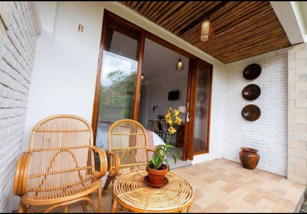 Surya Lombok Accommodation Selong Belanak Exterior photo